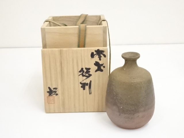 JAPANESE POTTERY BIZEN WARE SAKE BOTTLE 